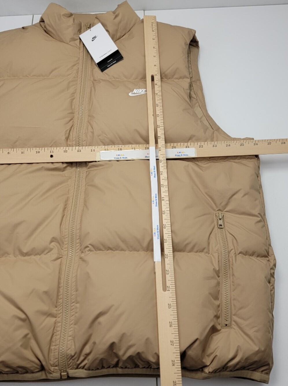 Nike Sportswear Club Men's Size XL Therma-FIT Down Puffer Vest Beige/White New - Picture 10 of 11